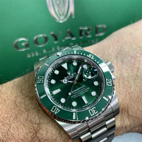 green rolex submariner bezel.